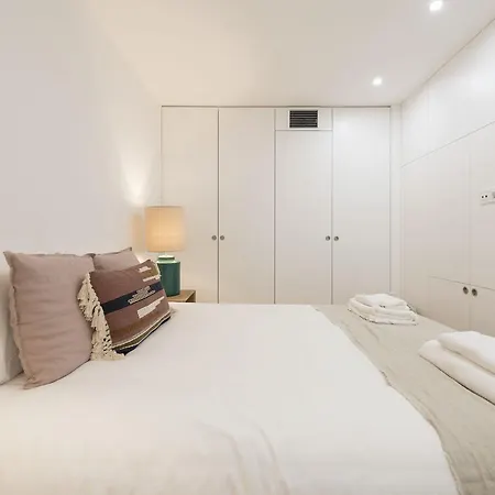 Bmyguest Collection - Downtown Mezzanine Apartman
