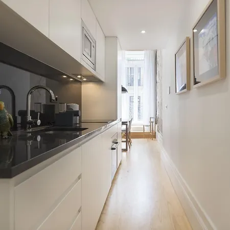 Bmyguest Collection - Downtown Mezzanine Apartment Apartman